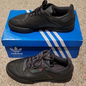 Calabasas Powerphase Yeezy Black Unisex Sneaker Size Mens 4/Womens 5.5